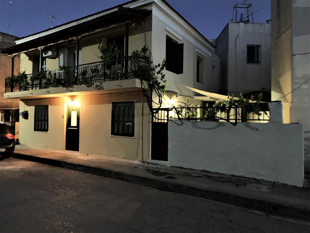 Martha III Apartment Amaliada Exterior photo
